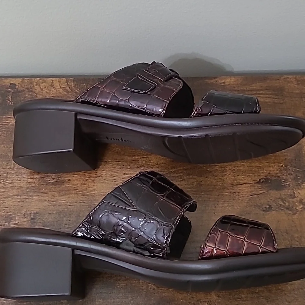 Clarks Dark Brown Croc-Embossed Double Strap Heeled Sandals Size 8.5